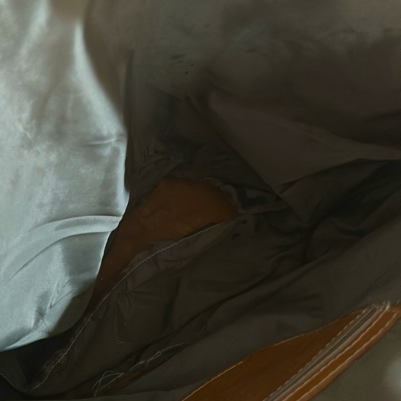 Hand tooled Embossed leather Bag - Picture 9 of 10